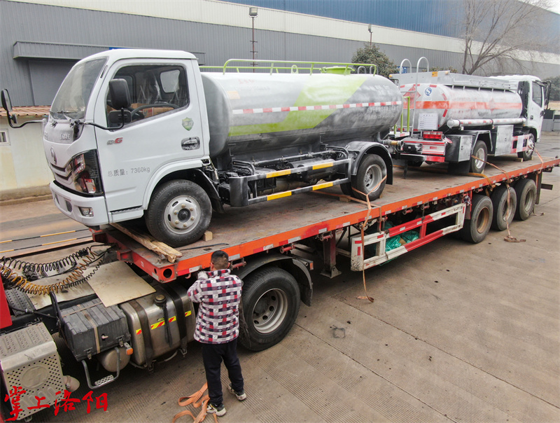 “東方紅”特專車批量發(fā)往伊拉克