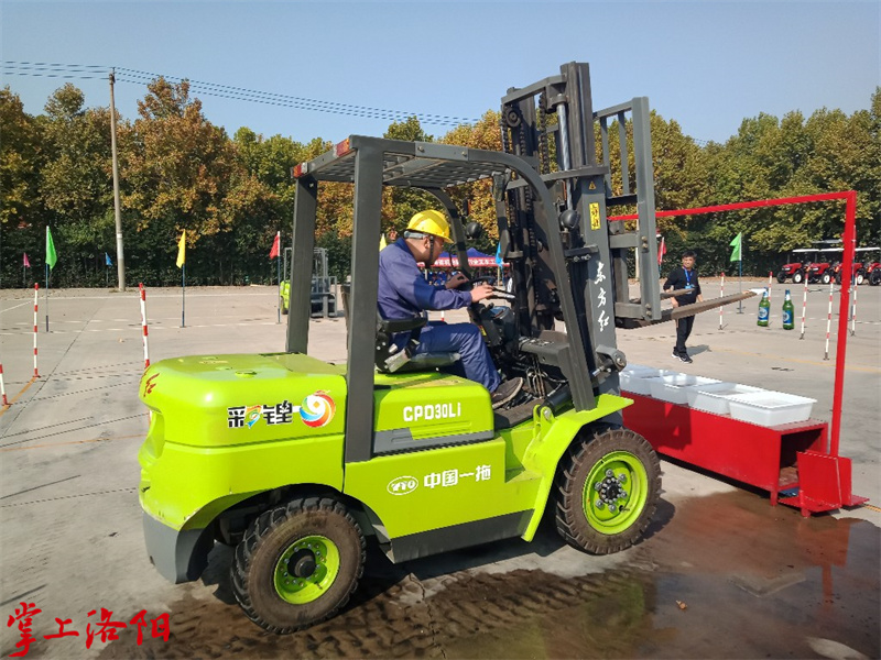 零排放低噪音智能化,“洛陽造”新能源叉車讓技能高手顯身手!