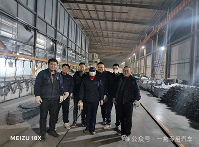 加班加點(diǎn)忙生產(chǎn) 齊心協(xié)力保任務(wù)